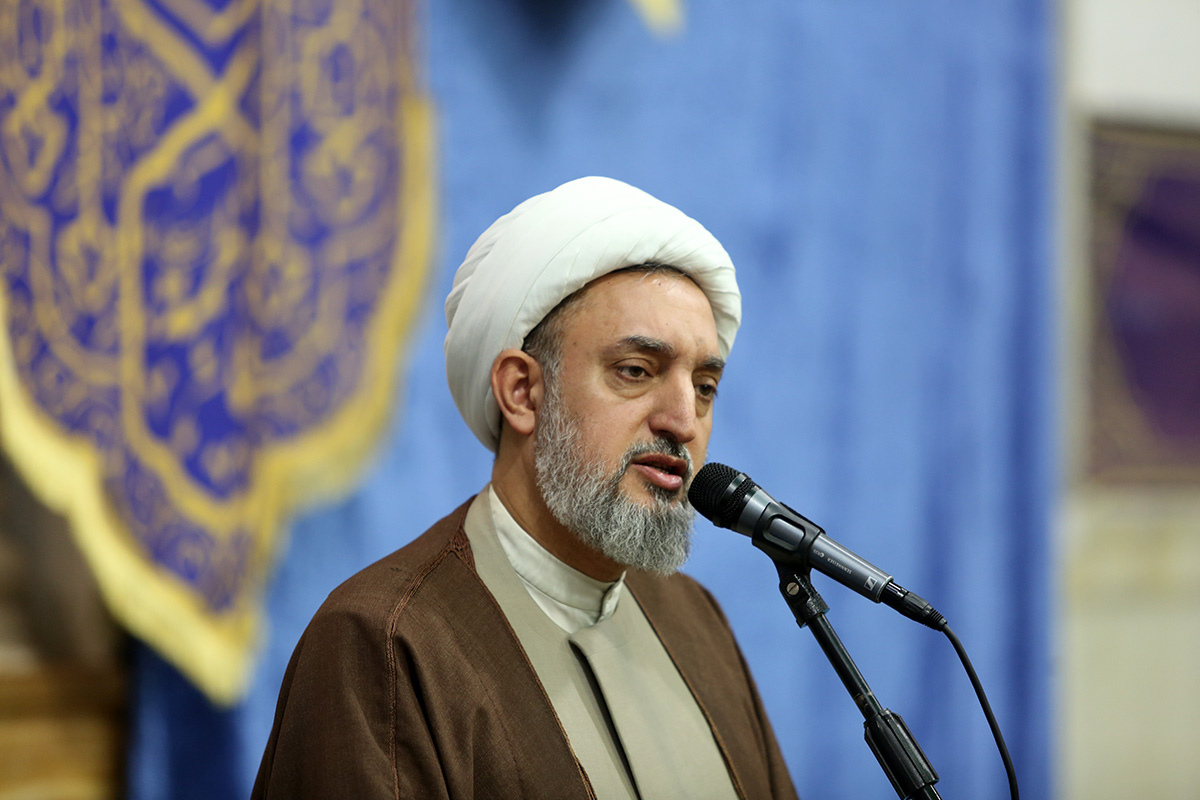 پیروزی ایران در عرصه‌های مختلف مبارزه با دشمن به خاطر عنایت خاص خداوند است
