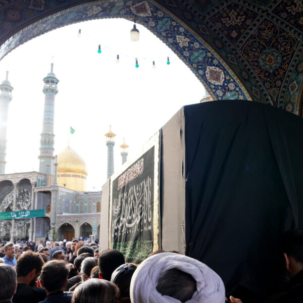 تشییع پیکر آیت‌الله مامقانی در حرم حضرت فاطمه معصومه(س)