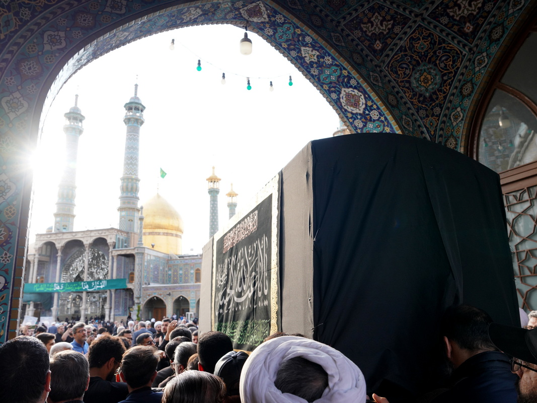 تشییع پیکر آیت‌الله مامقانی در حرم حضرت فاطمه معصومه(س)