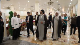 بازدید آیت‌الله سعیدی از روند آماده‌سازی افطاری حرم حضرت معصومه(س)