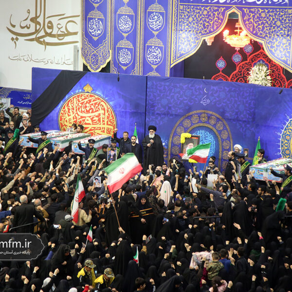 مردم خیابان را رها نکنند