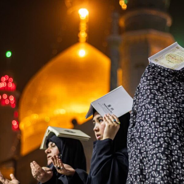 قاب‌های ماندگار مراسم احیای شب 21 رمضان در حرم حضرت معصومه(س)