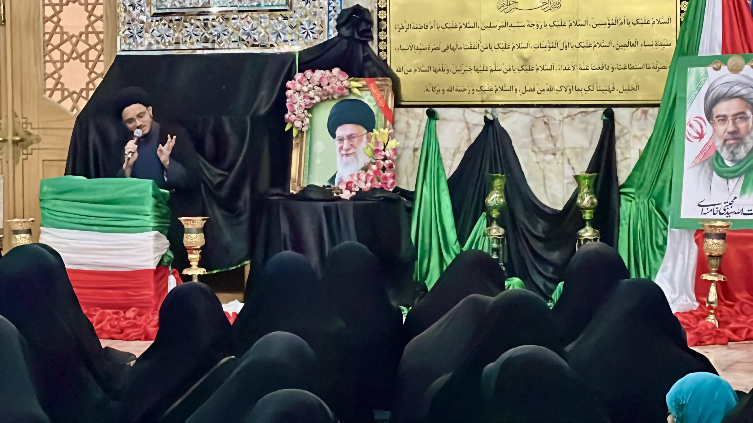 بیعت بانوان اروپایی با سومین رهبر انقلاب در حرم حضرت معصومه(س) بیعت بانوان اروپایی با سومین رهبر انقلاب در حرم حضرت معصومه(س)