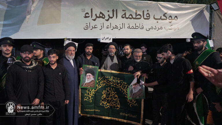 تقدیر مسئولان حرم مطهر بانوی کرامت از موکب‌های غیرایرانی تجمعات مردمی قم