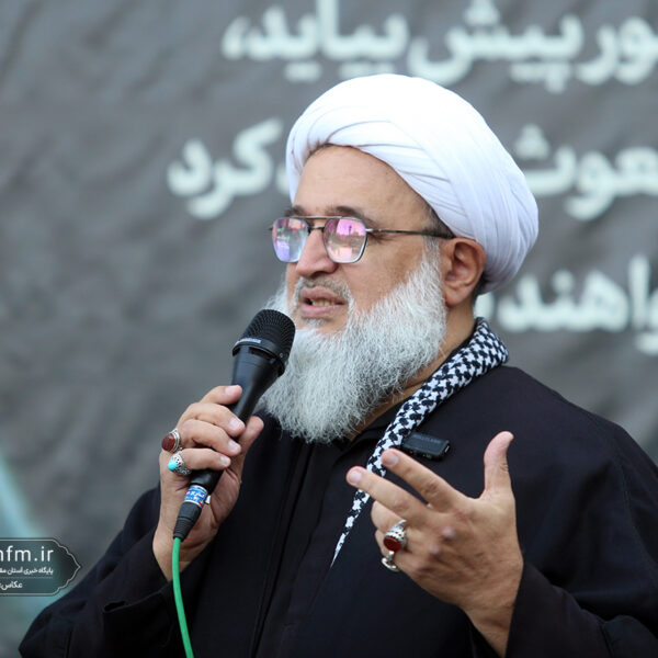 تربیت چهل‌ساله امام شهید، ملت را در برابر فتنه‌ها استوار کرد