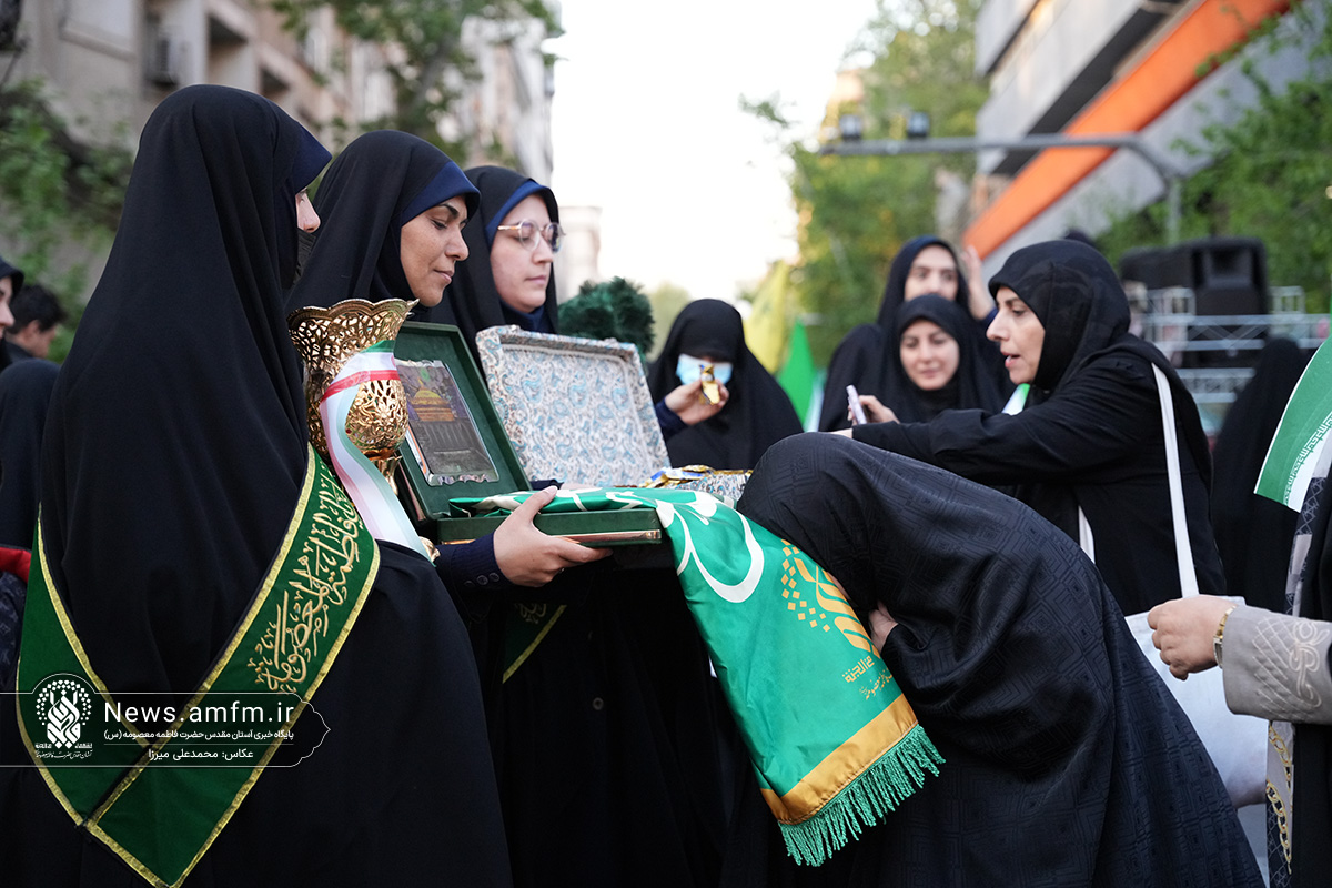اجتماع بزرگ دختران جان فدای ایران معطر به شمیم پرچم فاطمی شد