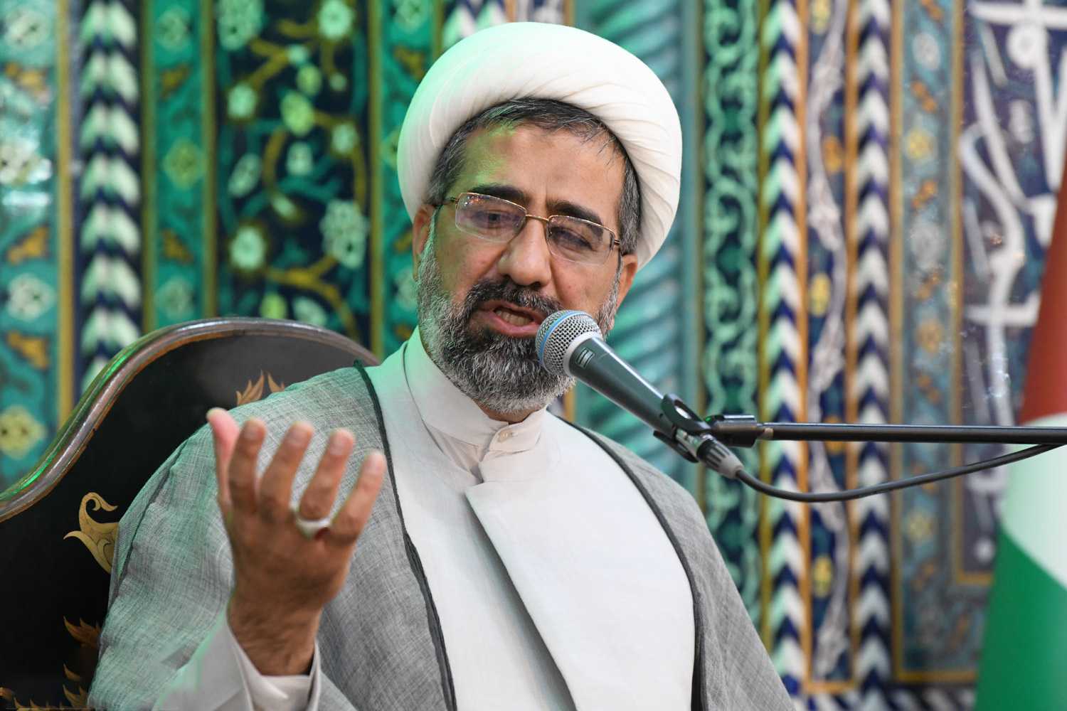 دعا برای پدر و مادر سیره انبیا و اولیای خداست دعا برای پدر و مادر سیره انبیا و اولیای خداست