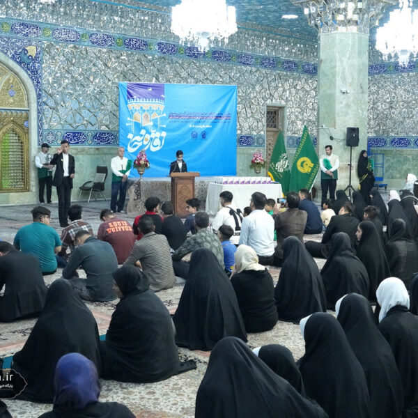تکریم ۸۰ ناشنوای استان قم در حرم مطهر بانوی کرامت
