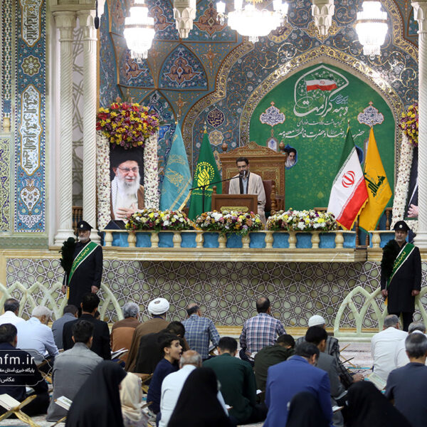 برپایی محفل کرسی تلاوت مهدوی در آستان مقدس فاطمی