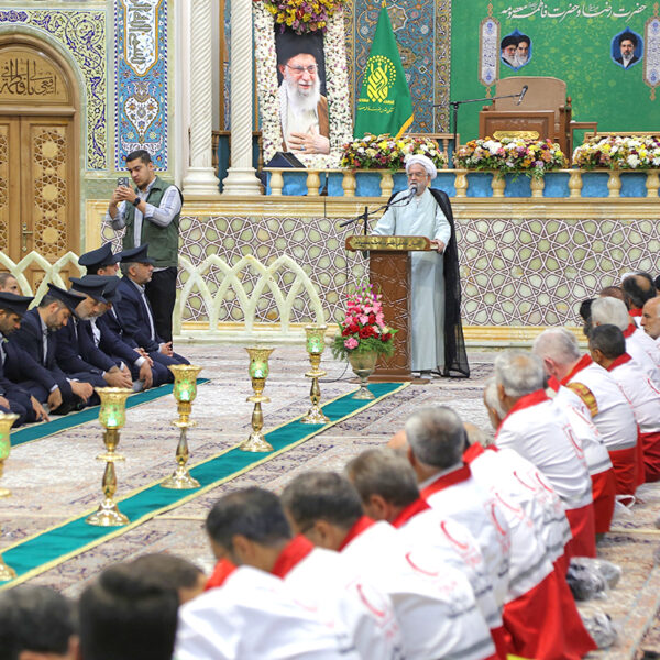 قم تجلی‌گاه انقلاب اسلامی و قبة‌الاسلام است