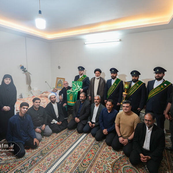 عیادت سفیران کریمه از جانباز جنگ تحمیلی رمضان در سالروز میلاد امام مهربانی