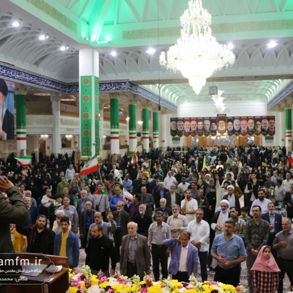 مراسم باشکوه شام میلاد امام رضا(ع) در حرم بانوی کرامت