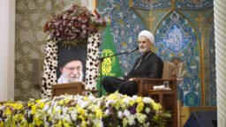 شرط یاری امام زمان(عج) ایستادگی ملت تا خاموش شدن فتنه است