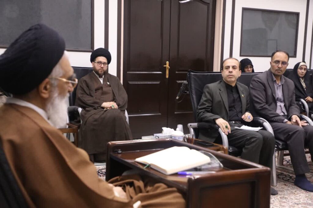 معلمان امروز در خط مقدم جنگ ارادهها و اندیشهها هستند