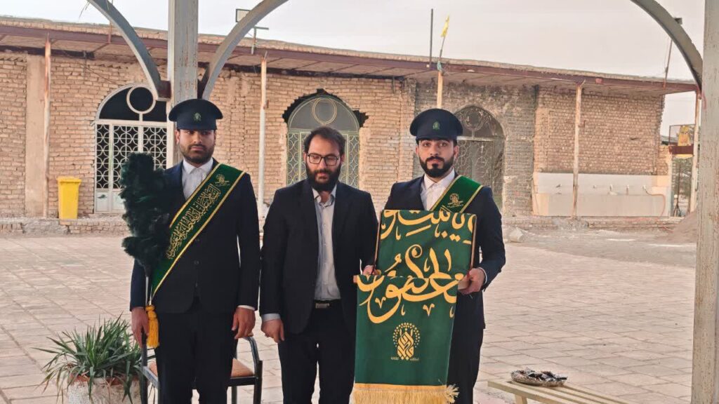 تصاویر | تکریم خانواده شهدای روستای یزدل توسط سفیران کریمه اهل‌بیت(س)