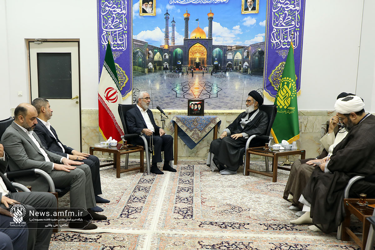 رفت‌وآمد مسئولان و علمای ایران و عراق توطئه دشمن را خنثی می‌کند