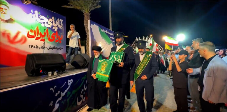 حضور حماسه‌ساز مردم انقلابی جزیره کیش در اجتماعات شبانه با حضور خادمان حرم بانوی کرامت