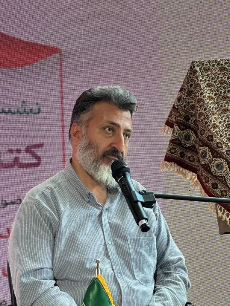 رونمایی از رمان «شاه سنگ» در باغ کتاب تهران