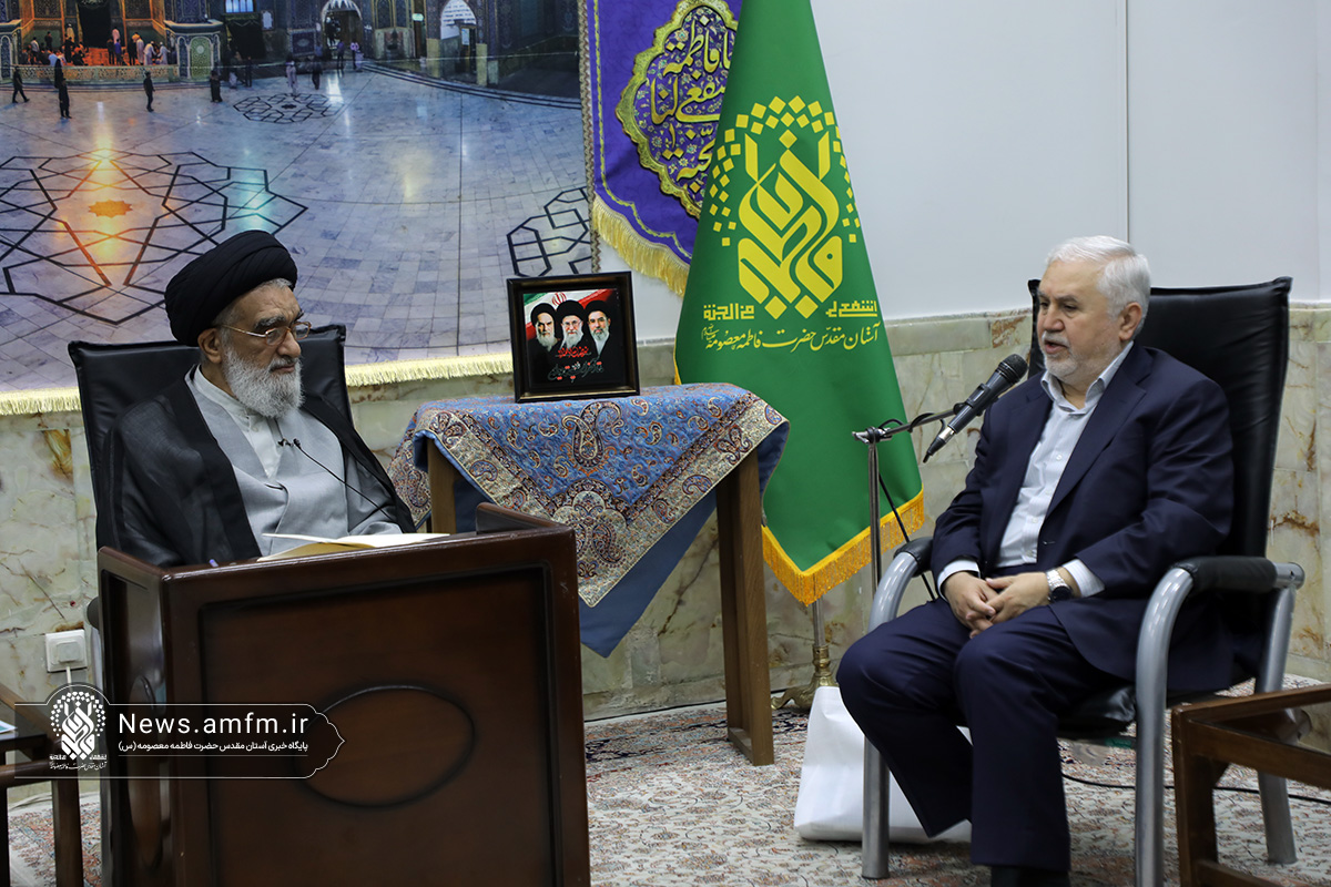 تقابلی میان ایرانی بودن و اسلامی بودن وجود ندارد