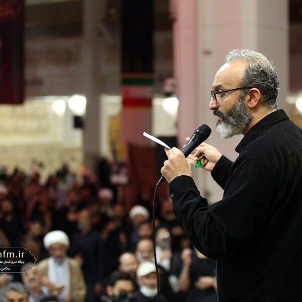 عزاداری زائران حرم بانوی کرامت در سوگ شهادت امام باقر (ع)