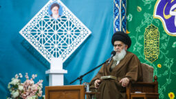 خون رهبر شهید ملت ایران را به وحدت کلمه رساند