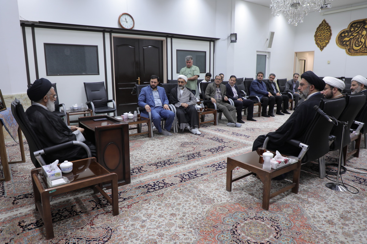 رسانهها پایگاه توحیدی خود را در برابر تحریفها حفظ کنند رسانهها پایگاه توحیدی خود را در برابر تحریفها حفظ کنند
