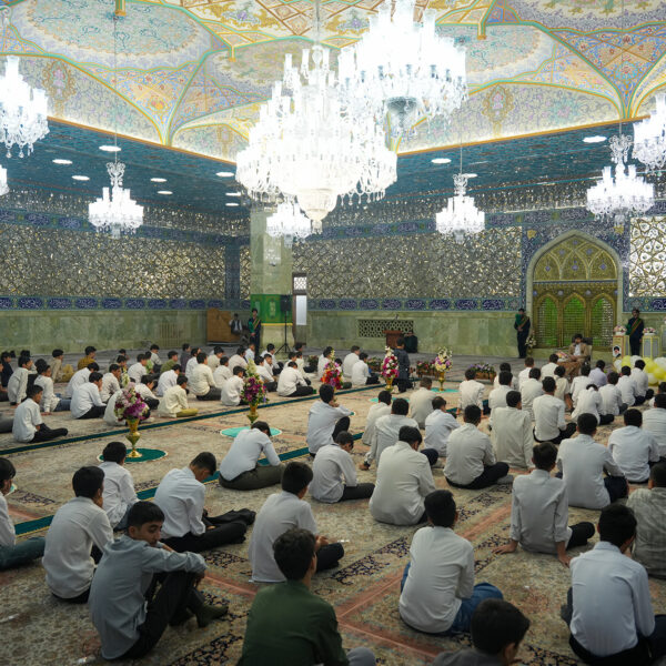 جشن تکلیف ۱۲۰ نوجوان پسر در حرم حضرت معصومه