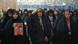 «عهد خواهری» 500 بانوی قمی در حرم بانوی کرامت