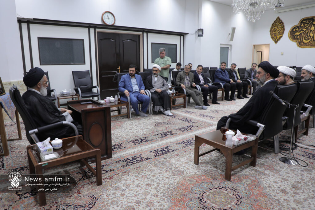 دیدار معاون توسعه و فنی صداوسیما با تولیت آستان بانوی کرامت