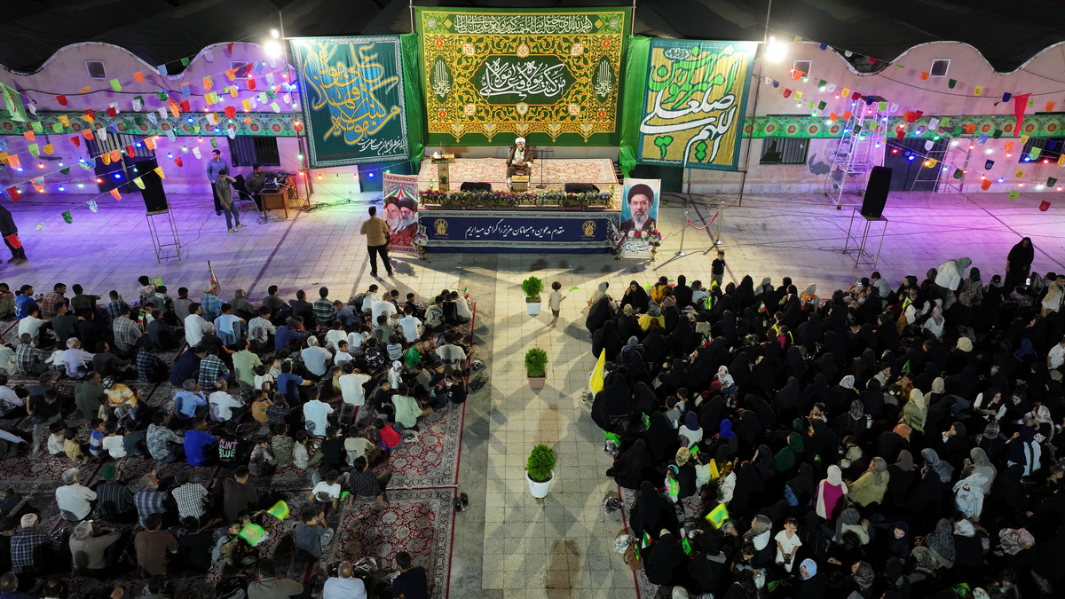 جشن بزرگ عید غدیر در روستای شریف‌آباد قم به همت خادمان حرم بانوی کرامت