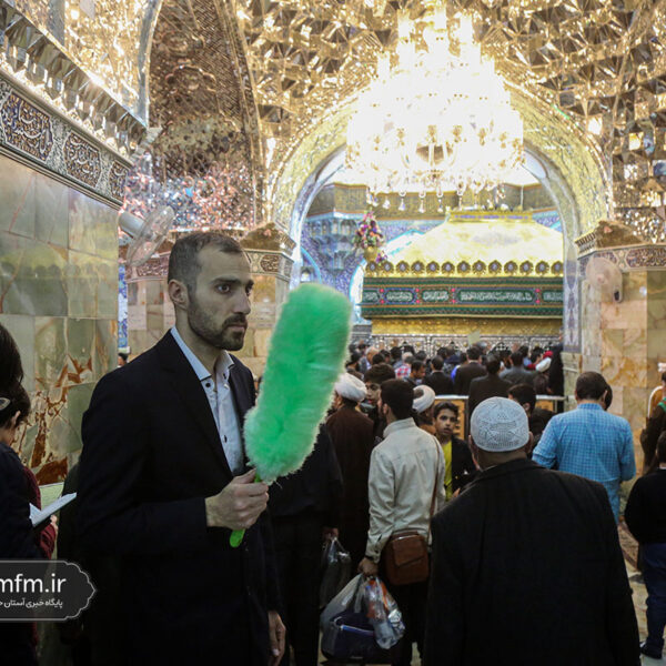از ورودی‌های حرم بانوی کرامت تا روضه منوره؛ خدمت‌رسانی خادمان انتظامات به زائران حرم