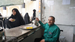 پذیرایی جانبازان از عزاداران تاسوعای حسینی در حرم حضرت معصومه (س)