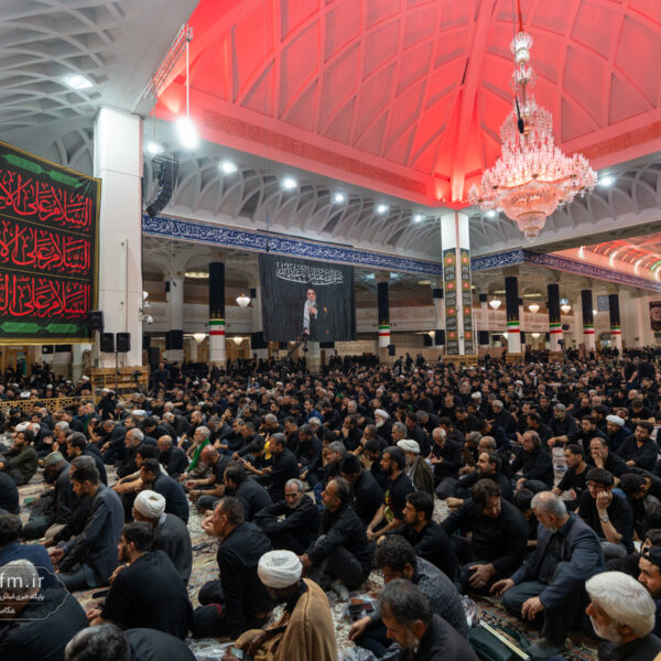 عزاداری زائران حرم حضرت معصومه (س) در شام غریبان امام حسین (ع)