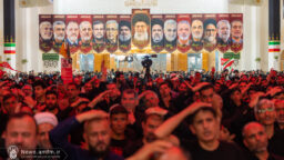 عزاداری زائران حرم بانوی کرامت در سوگ آقای شهید ایران