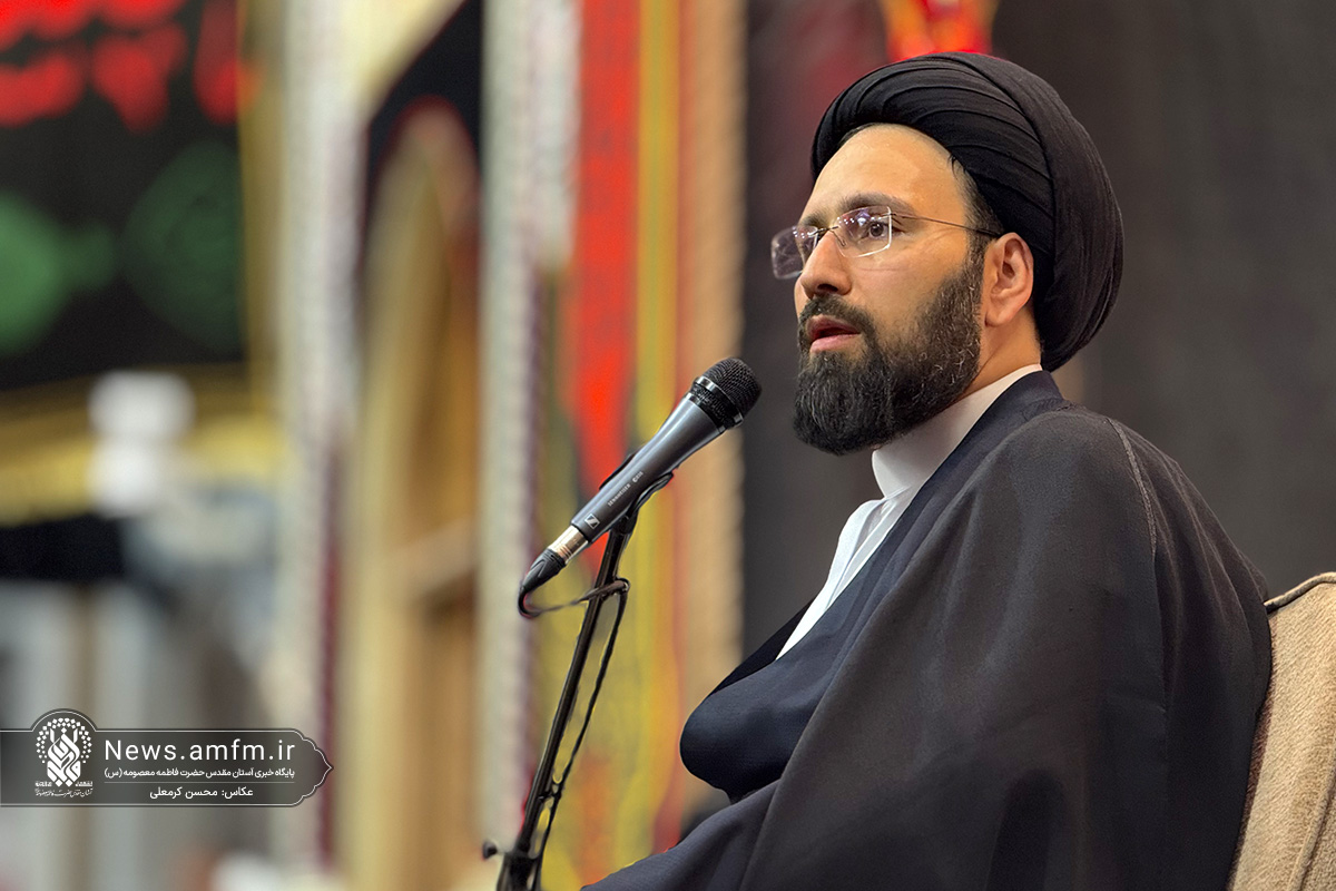 مسئولی که در فکر انتقام رهبر شهید نباشد باید به وجدان خود شک کند/ هویت ما سازش ناپذیری با استکبار است