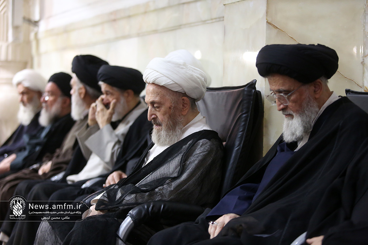 بزرگداشت رهبر شهید از سوی آیت‌الله سبحانی در حرم بانوی کرامت