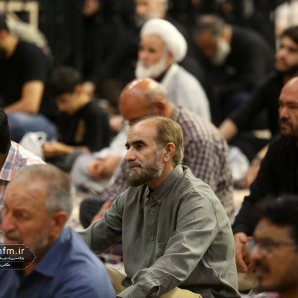 حرکت با امام و فرمانبرداری از او، موجب نجات امت است