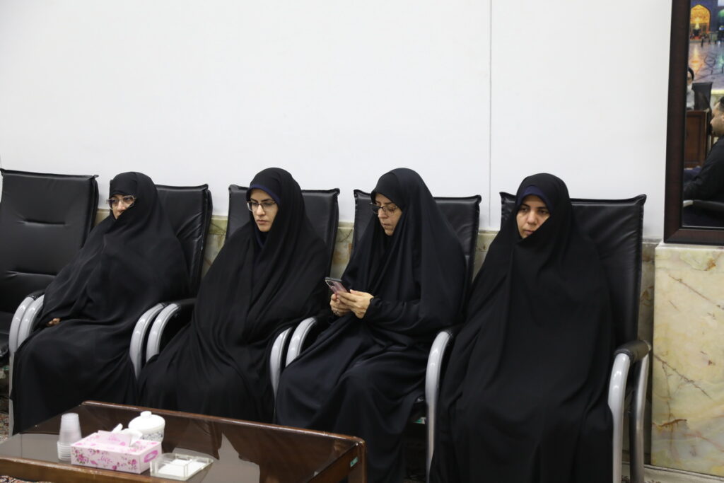 خدمتگزاران مراسم اربعین سربازان جبهه سیدالشهدا(ع) هستند