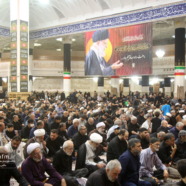 بزرگداشت رهبر شهید از سوی حرم امام حسین(ع) در حرم بانوی کرامت