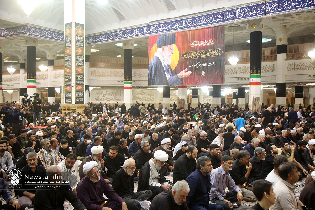 بزرگداشت رهبر شهید از سوی حرم امام حسین(ع) در حرم بانوی کرامت