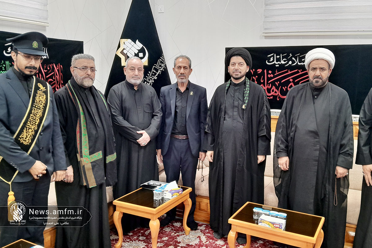 دیدار خادمان موکب حرم بانوی کرامت با مسئولان عتبه عباسیه در کربلای معلی