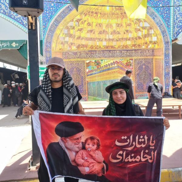 عشق به امام حسین(ع) تحمل گرمای  مسیر اربعین را آسان می‌کند