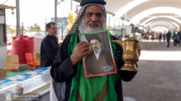 ابراز ارادت زائران و خادمان اربعین حسینی به سومین رهبر انقلاب