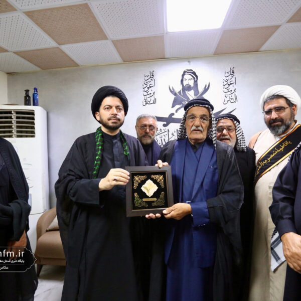 تقدیر خادمان آستان مقدس حضرت فاطمه معصومه(س) از عشایر عراقی