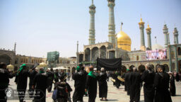 عزاداری هیئات مذهبی در حرم بانوی کرامت در سوگ شهادت امام حسن عسکری(ع)