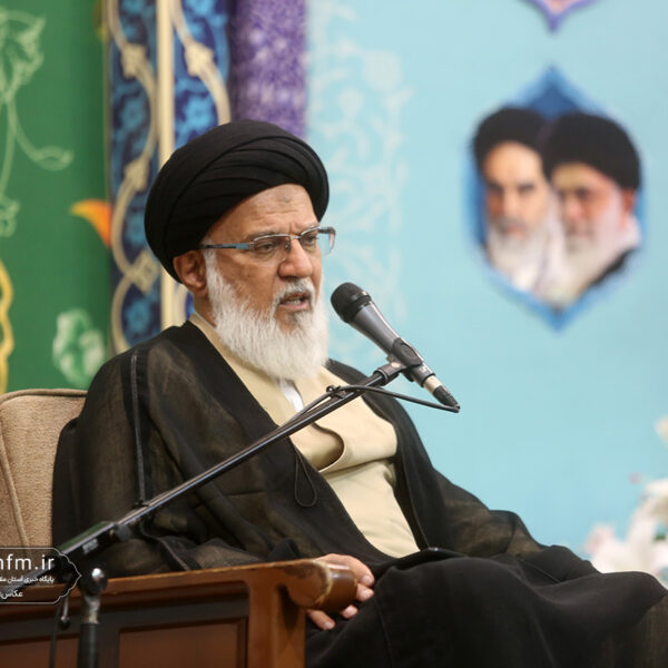 پیامبر اکرم، گشاینده درهای رحمت و آزادکننده انسان از زنجیرهای شیطان است