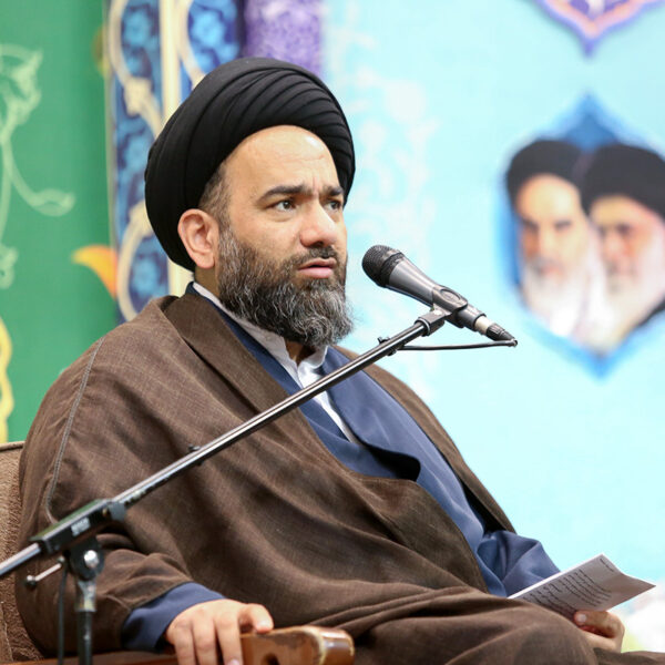 کنار زدن طاغوت از مهمترین ارکان بعثت پیامبر اکرم(ص) است