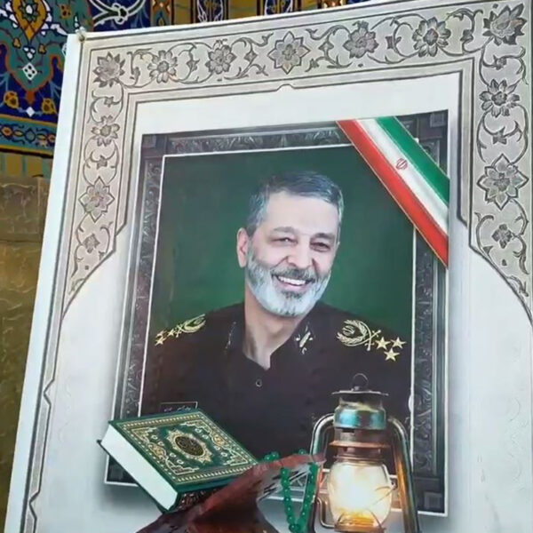 ادای احترام فرماندهان ارتش به شهید سپهبد عبدالرحیم موسوی