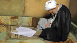 حکایت شگفت‌انگیز کرنش آیت‌الله بهجت(ره) به حضرت معصومه(س)