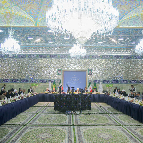 نشست «شورای ملی زیارت» با حضور معاون اول رئیس جمهور در حرم بانوی کرامت